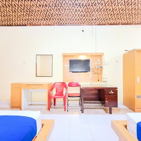 Hotel Family Syariah 1 Parangtritis Redpartner Exterior foto