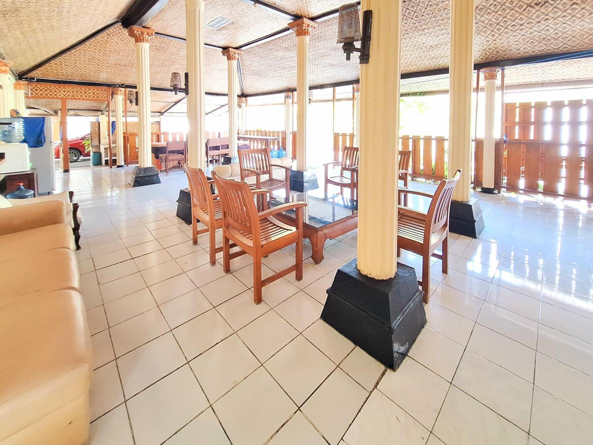 Hotel Family Syariah 1 Parangtritis Redpartner Exterior foto
